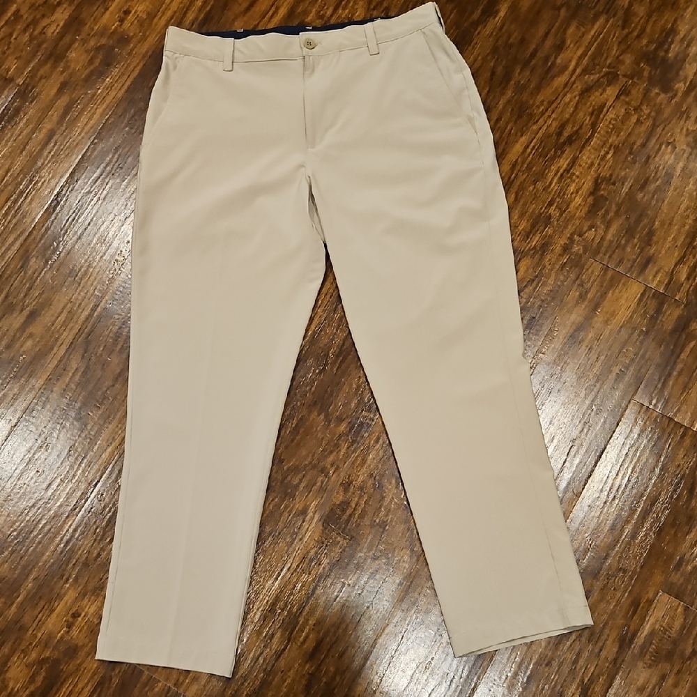 Izod Golf Men's Beige Chinos